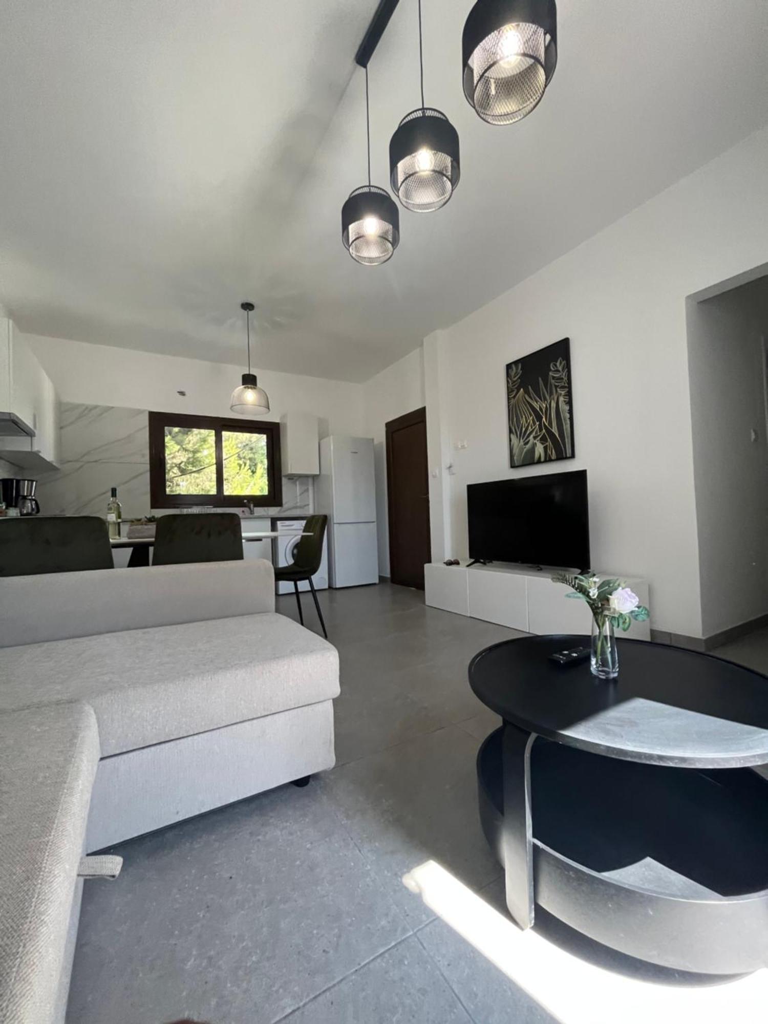 Serenityone - Centrally Located One Bedroom Apt Ayía Nápa Extérieur photo