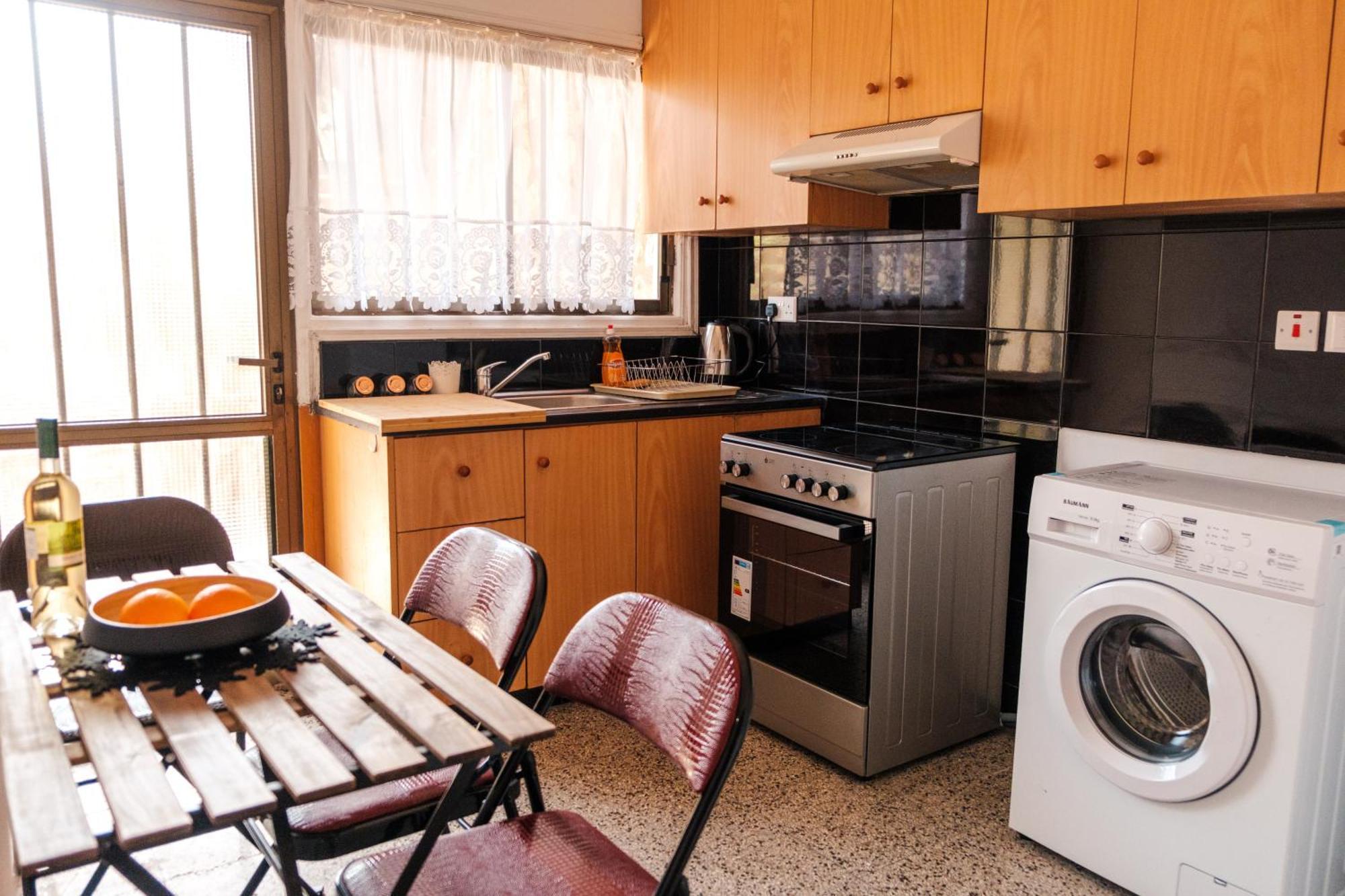 Serenityone - Centrally Located One Bedroom Apt Ayía Nápa Extérieur photo